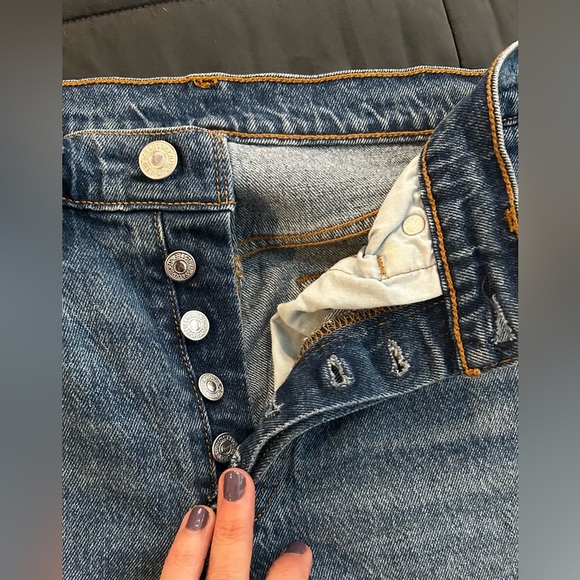 EUC Levi's 501 Original Fit jeans classic straight-leg denim style Size 26/30 - Picture 10 of 13